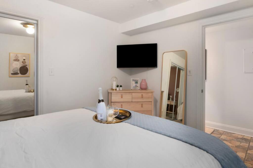 Upscale 2Br Apartment With Patio Washington Exterior photo